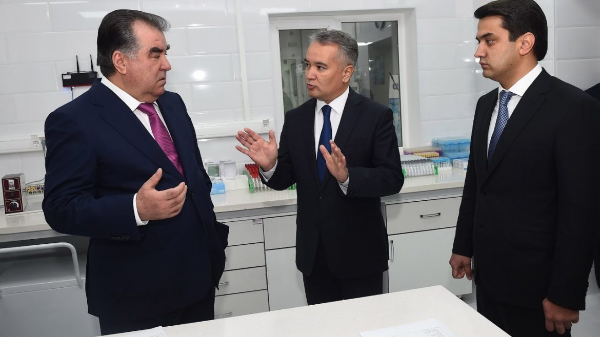 Лидер нации Эмомали Рахмон в городе Душанбе открыл Государственное учреждение «Национальная референс лаборатория