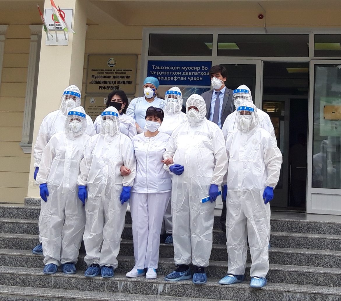 Боздиди мутахассисони Ҷумҳурии Ӯзбекистон аз Озмоишгоҳи миллии референсӣ